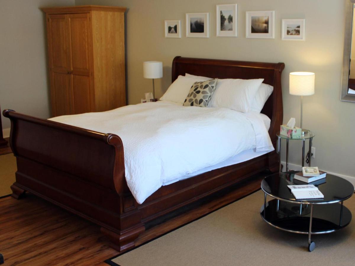 Merrickville Guest Suites Экстерьер фото