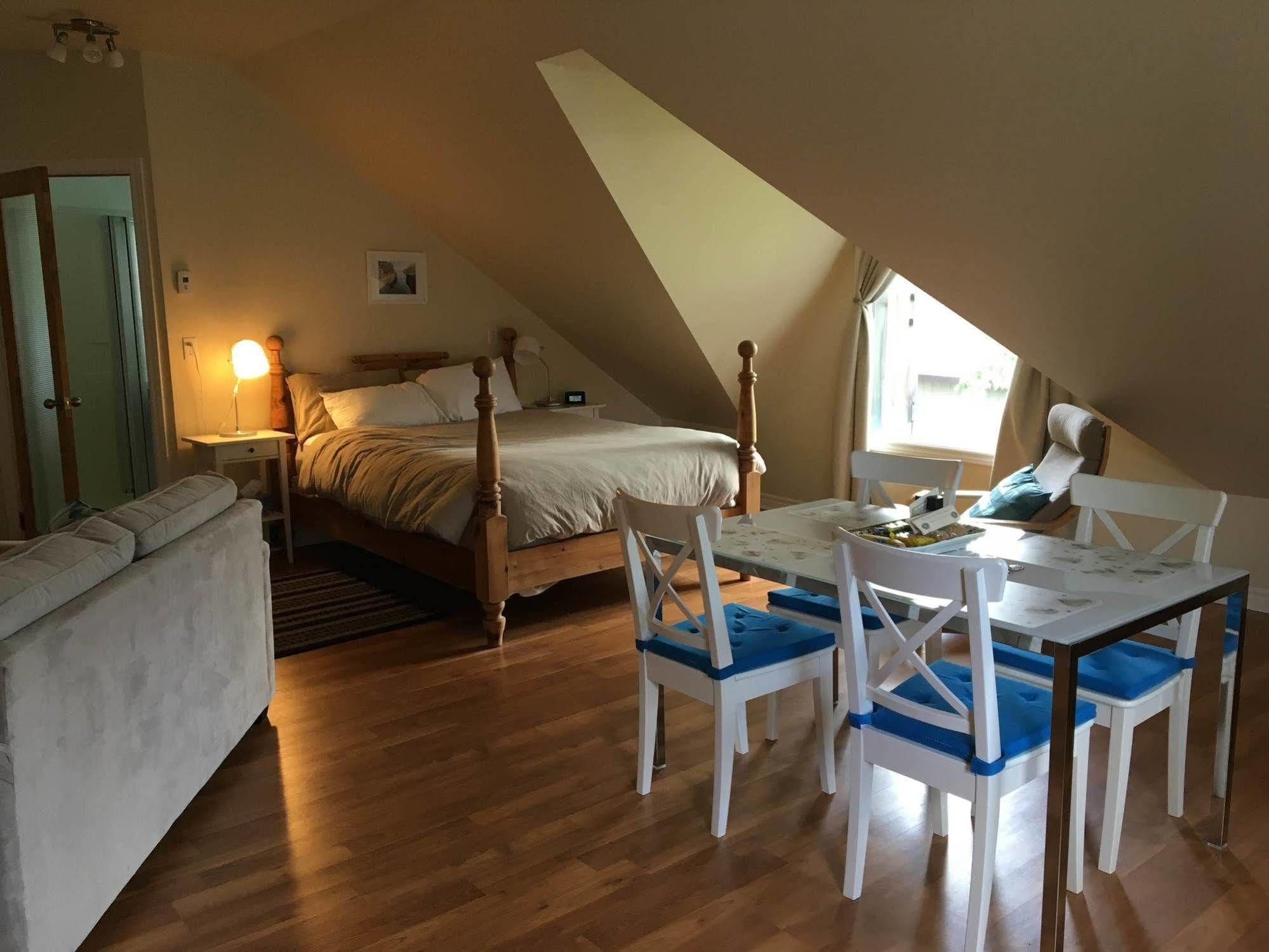 Merrickville Guest Suites Экстерьер фото